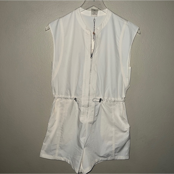 Calia by Carrie Underwood Relaxed Fit Utility Romper Cap Sleeves Size XS XSmall - Picture 2 of 12
